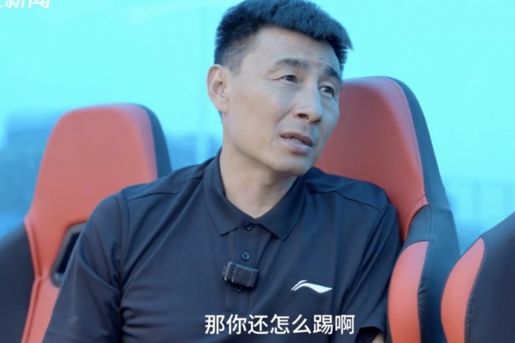 李瑋鋒：國(guó)足踢新加坡都這么費(fèi)勁，那這球還怎么踢呢？