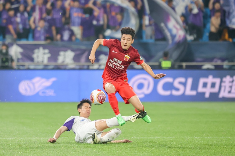 武磊符合蘇超參賽條件，但不可以把“有資格”和“有望”混為一談