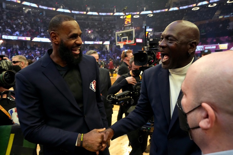 大球談NBA總統(tǒng)山球員：詹姆斯、喬丹、科比、奧尼爾