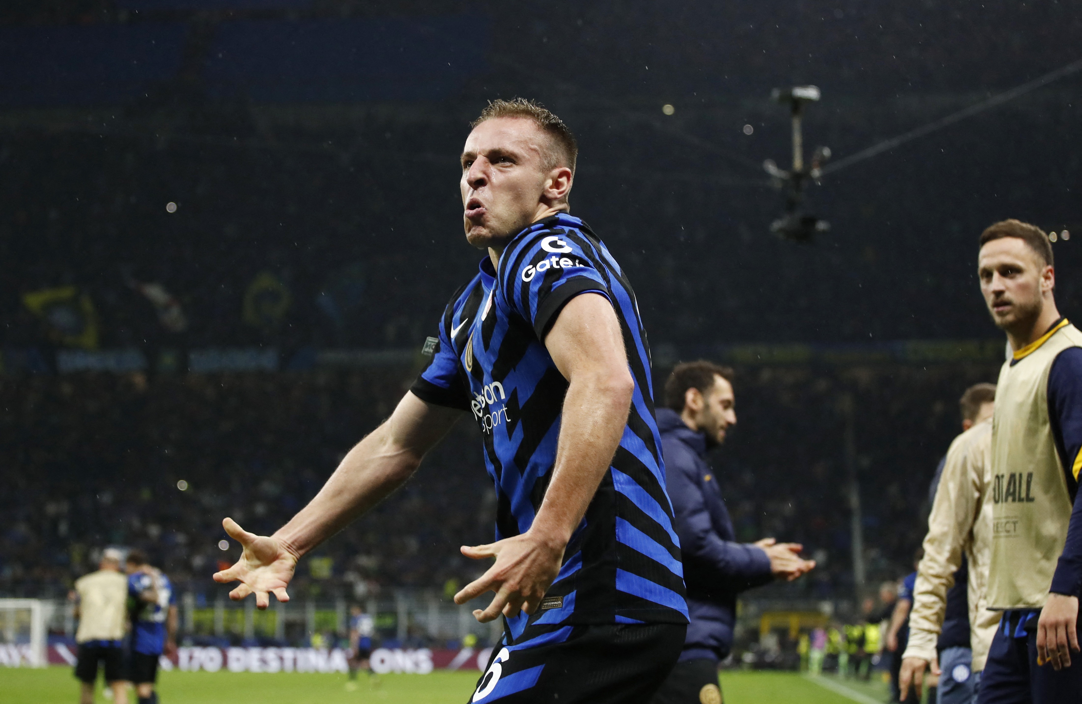 記者：齊沃與弗拉泰西溝通，向他表達(dá)了信任&現(xiàn)在球員愿意續(xù)約