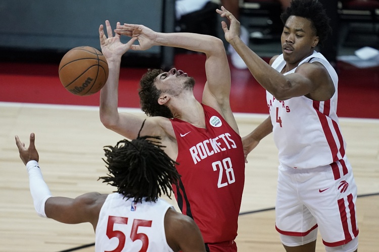 申京：在土耳其打球輸了就像有人死了一樣 剛進NBA時很難適應(yīng)