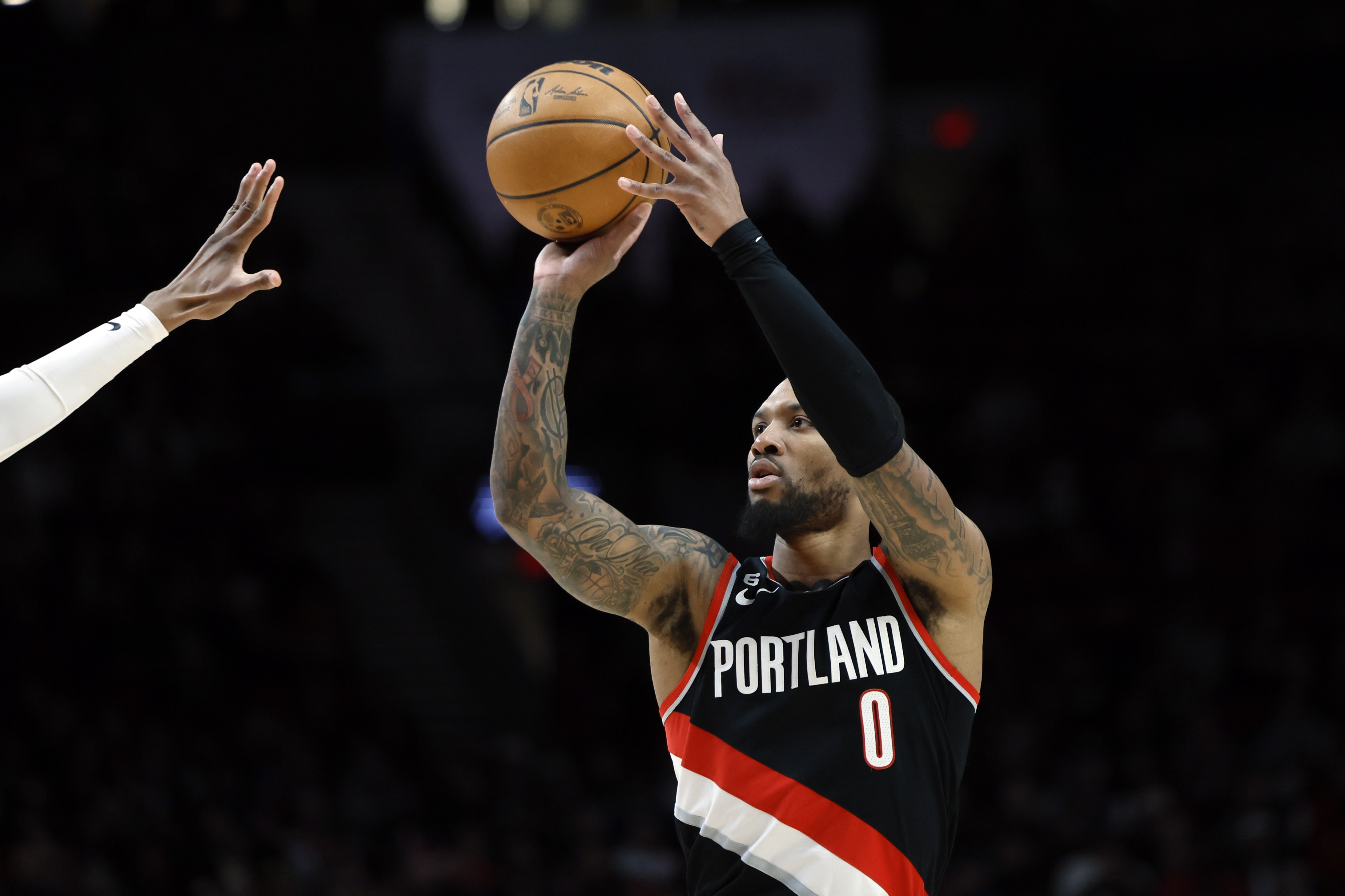 都在賣(mài)！2017年至今NBA有10隊(duì)易主 凱爾特人61億 湖人100億