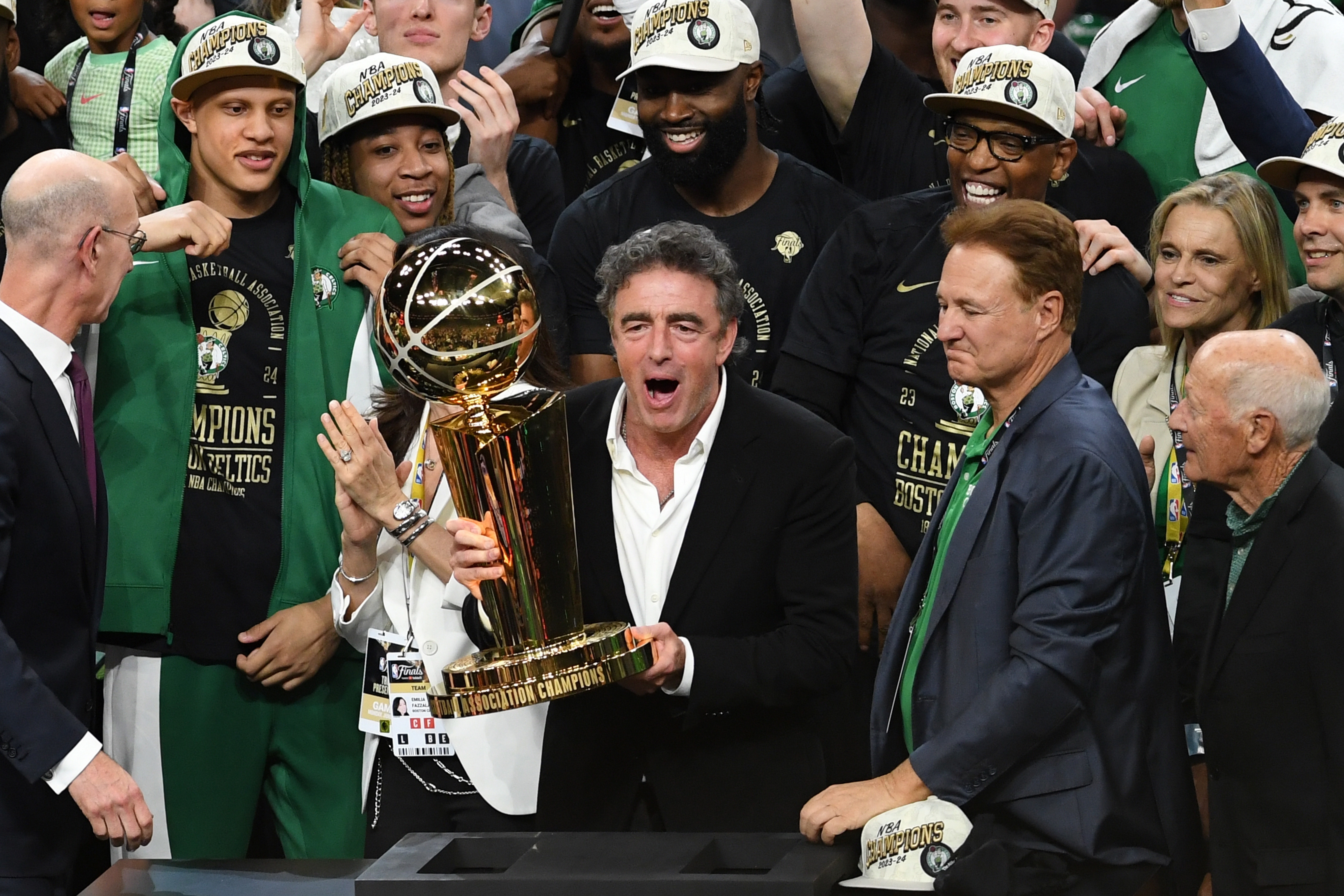 61億美元成交！NBA官方：董事會(huì)已一致批準(zhǔn)了凱爾特人的股權(quán)出售