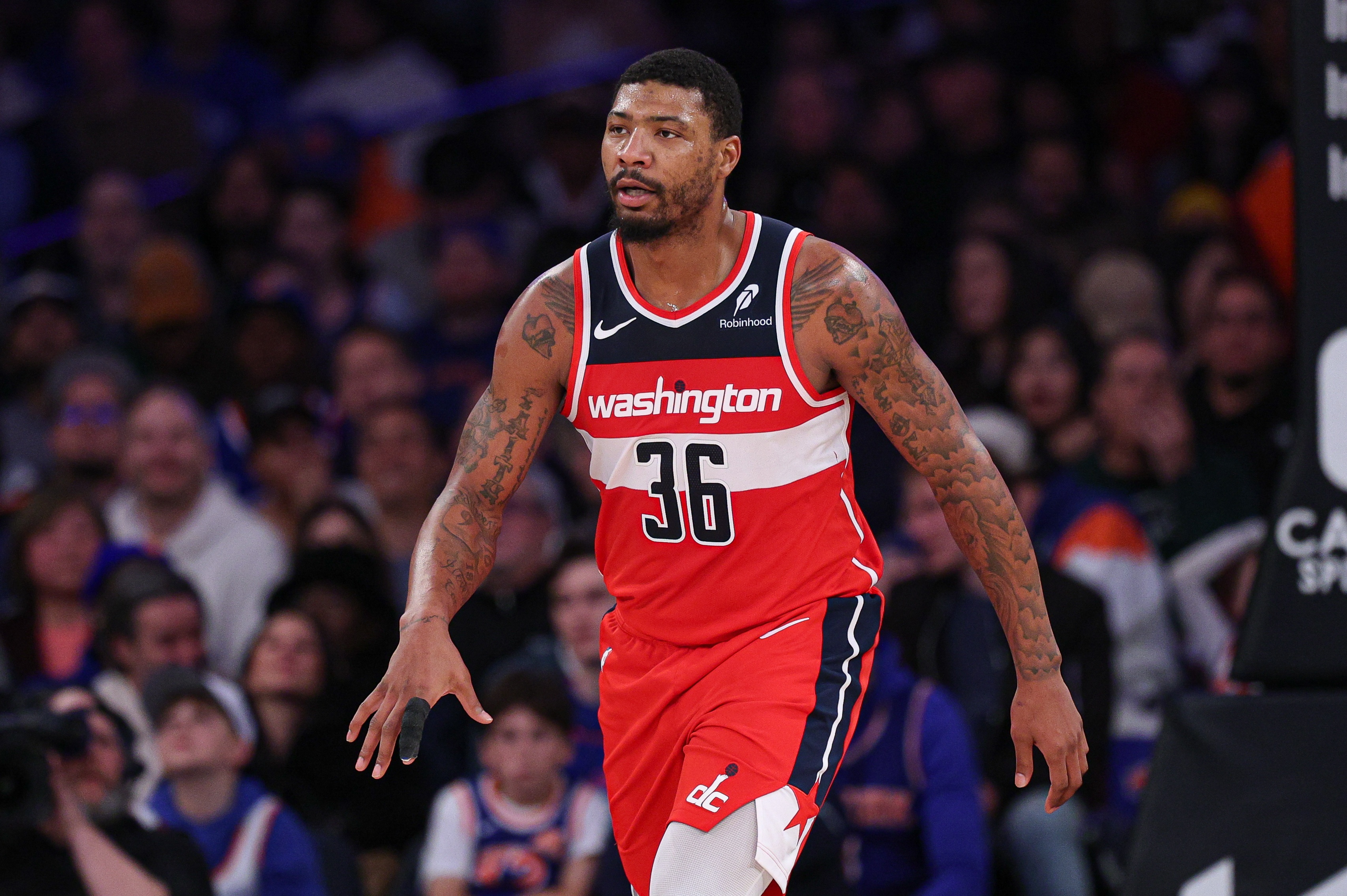 NBA球探：雷迪克應(yīng)該讓斯瑪特取代八村塁首發(fā) 否則首發(fā)缺少領(lǐng)防人
