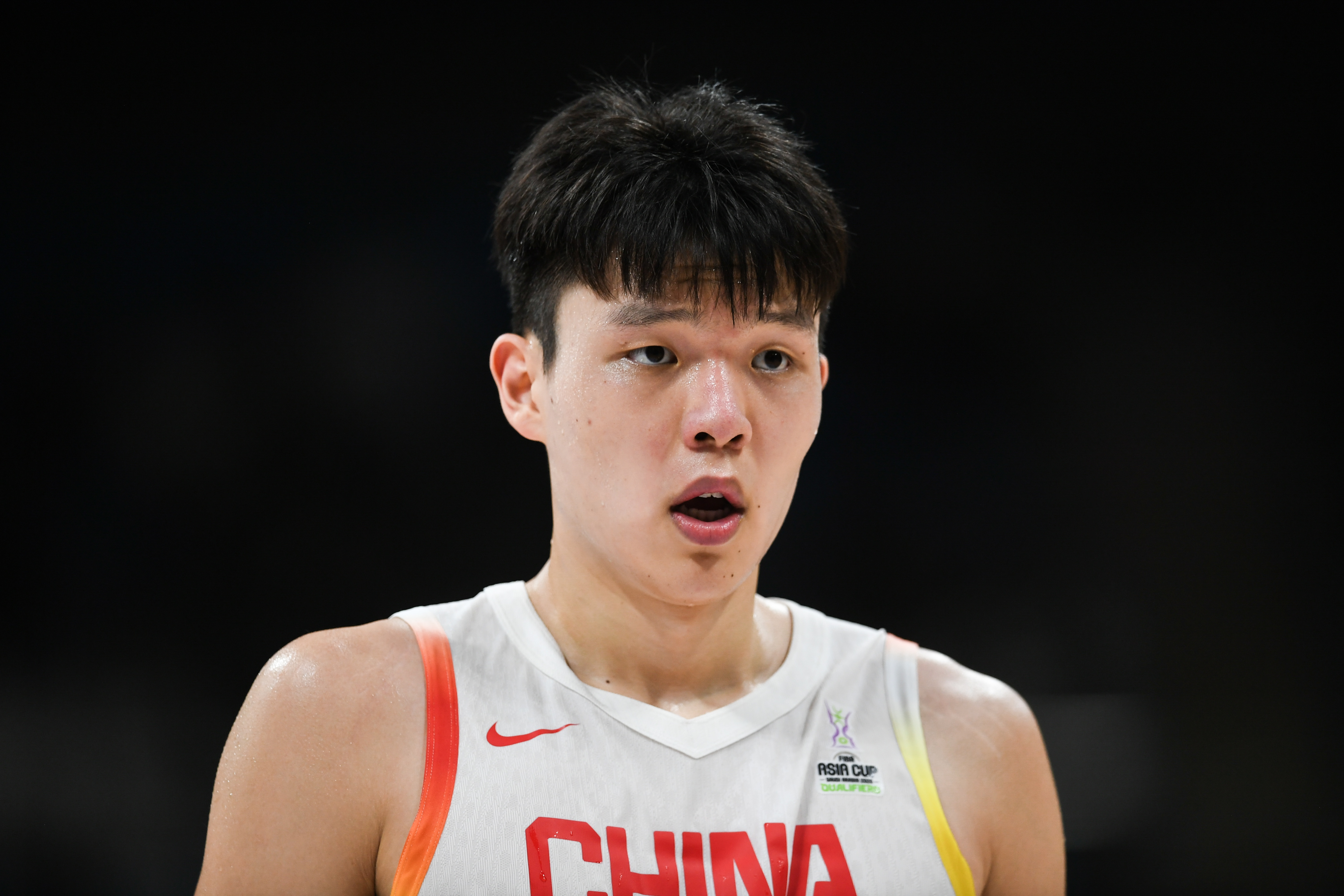 楊瀚森回歸中國隊(duì)擋拆減少？媒體人：不會(huì) 擋拆能調(diào)動(dòng)出對方中鋒