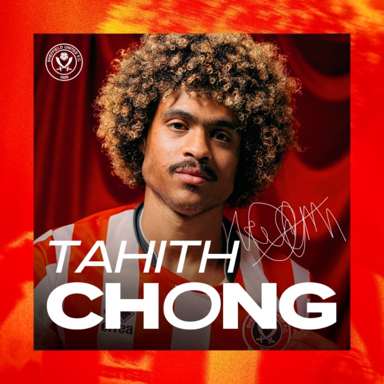 官方：謝菲聯(lián)簽下盧頓25歲華裔中場陳達(dá)毅，簽四年合同
