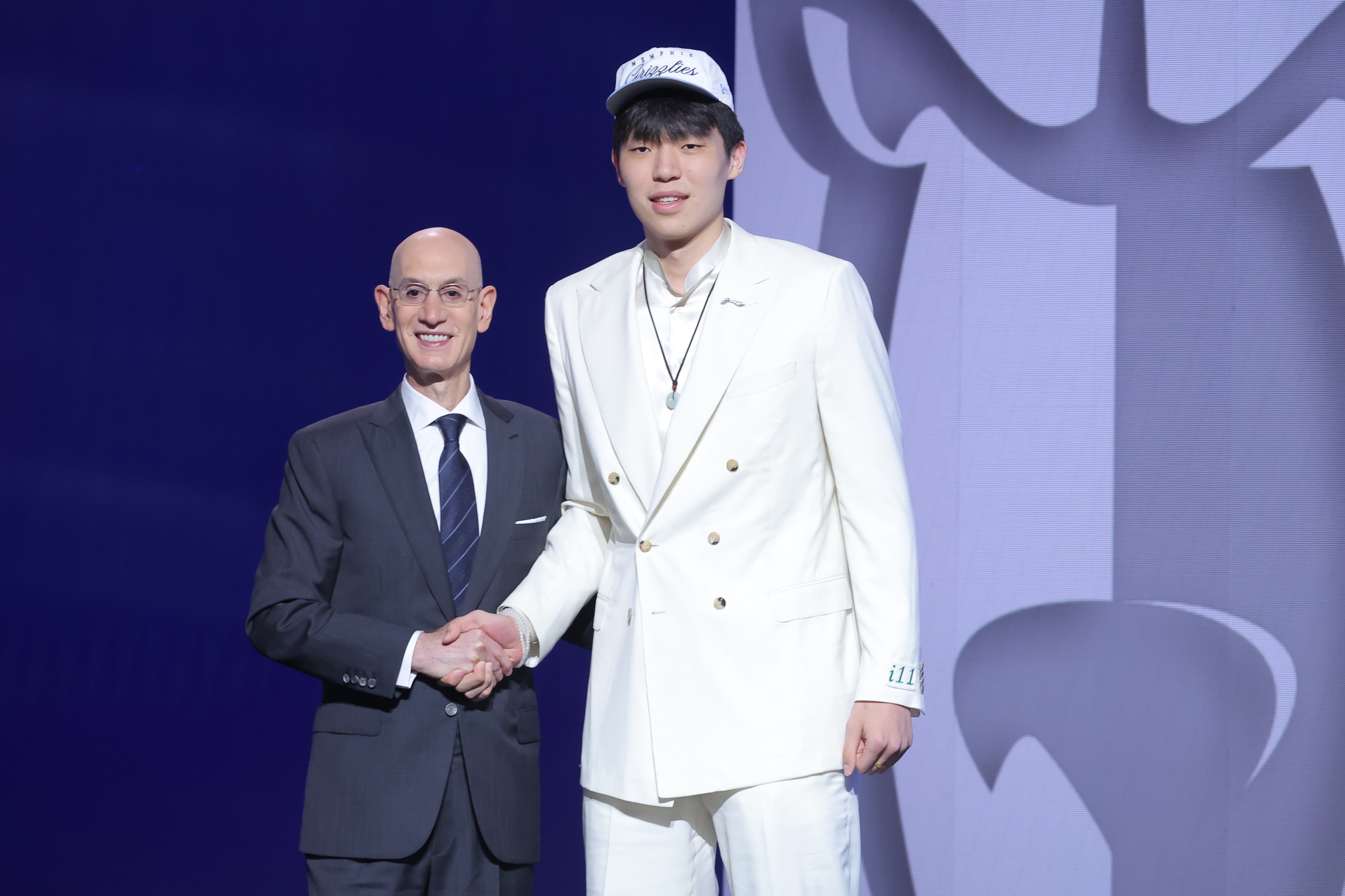 隊(duì)記調(diào)侃：楊瀚森選秀大會(huì)的炸雞是不是原本要等到19順位前吃完？