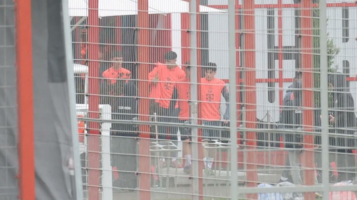 高潛新人！圖片報(bào)：金玟哉受傷，拜仁15歲小將帕維奇隨一線隊(duì)訓(xùn)練